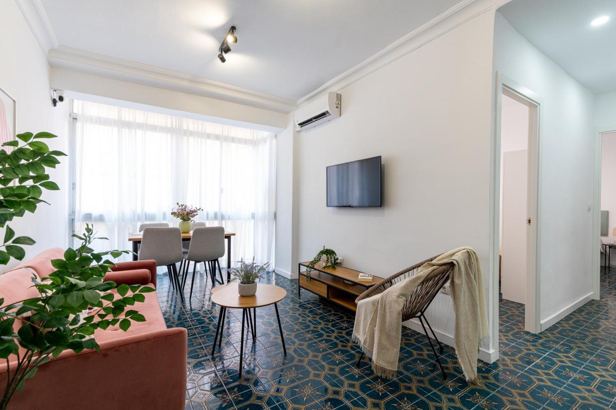 Piso Elegante Y Nuevo De 3 Habitaciones Y 2 Banos Seville Luaran gambar