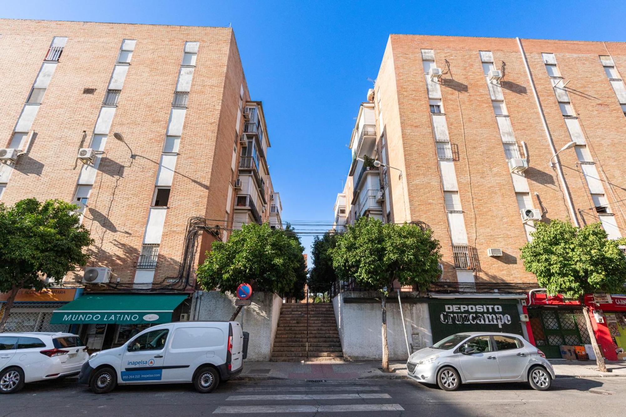 Piso Elegante Y Nuevo De 3 Habitaciones Y 2 Banos Seville Luaran gambar