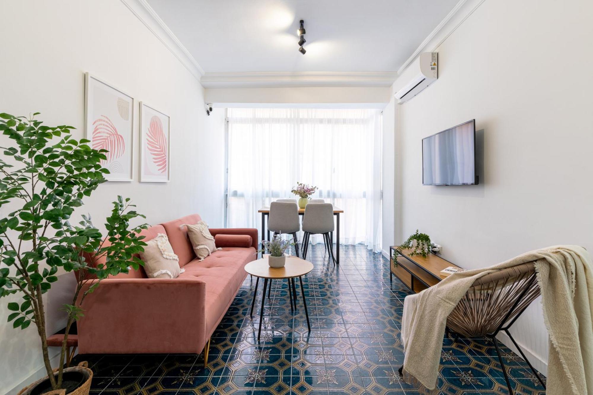 Piso Elegante Y Nuevo De 3 Habitaciones Y 2 Banos Seville Luaran gambar