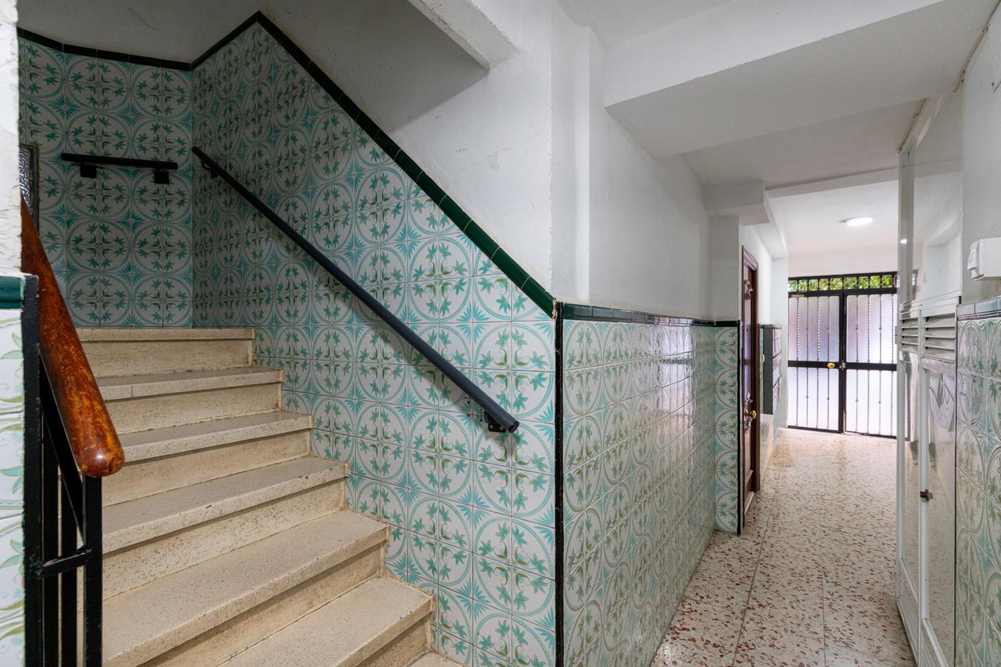 Piso Elegante Y Nuevo De 3 Habitaciones Y 2 Banos Seville Luaran gambar