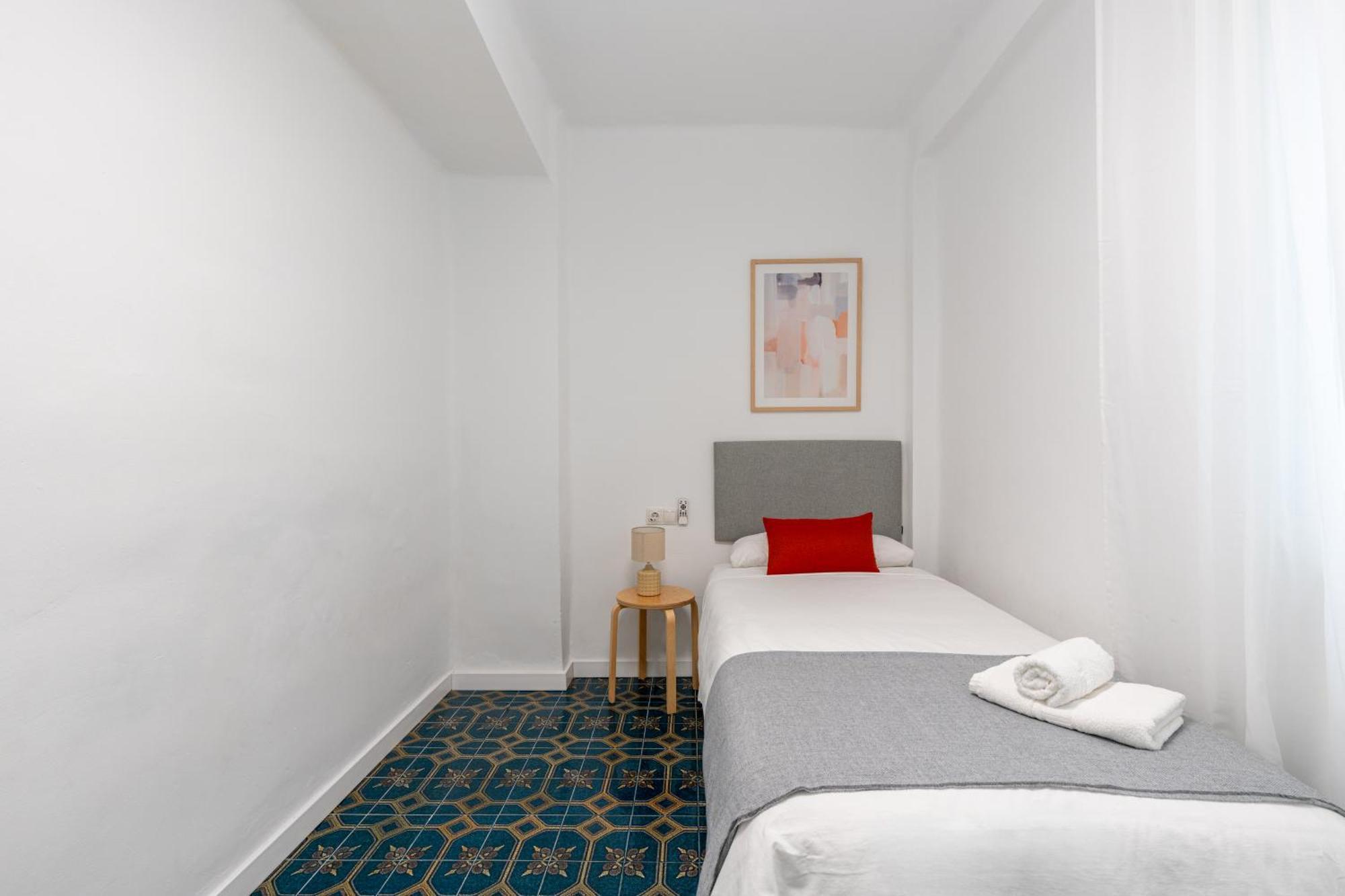 Piso Elegante Y Nuevo De 3 Habitaciones Y 2 Banos Seville Luaran gambar