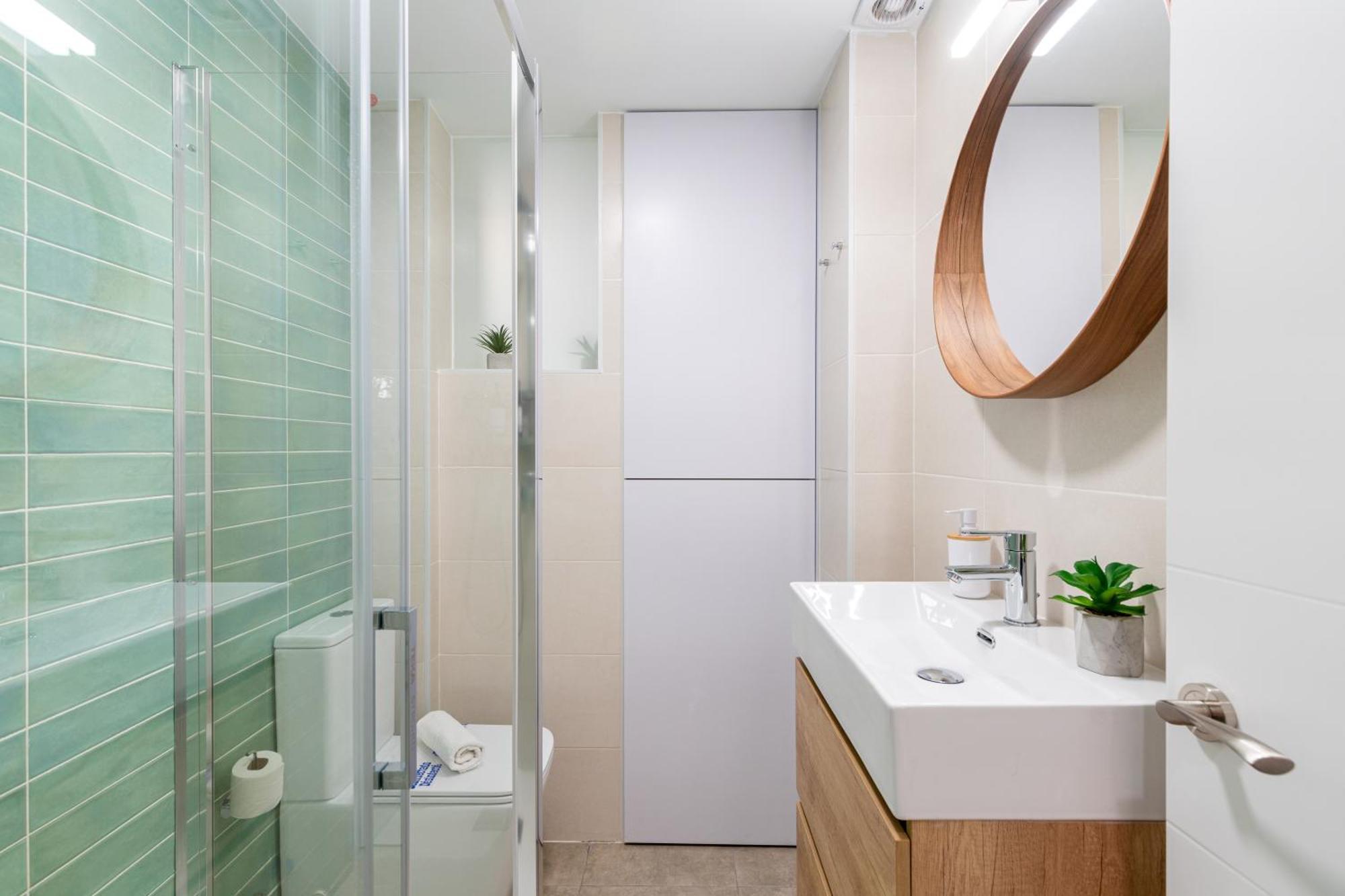 Piso Elegante Y Nuevo De 3 Habitaciones Y 2 Banos Seville Luaran gambar